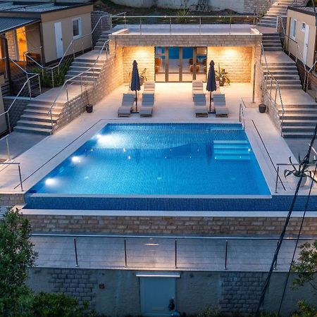 Boora Glamp Experience & Heated Infinity Pool Senj (Lika-Senj) Exterior foto