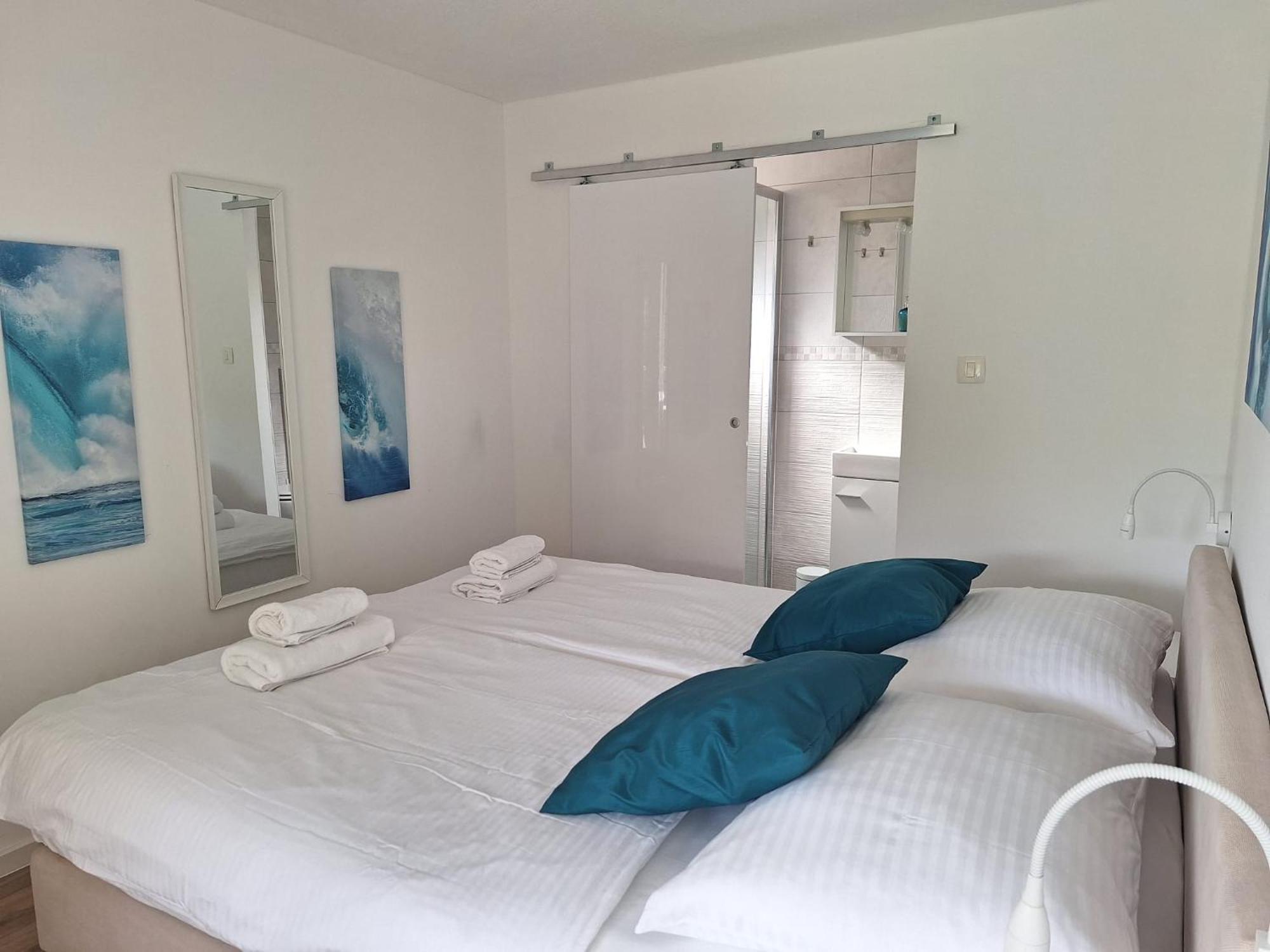 Boora Glamp Experience & Heated Infinity Pool Senj (Lika-Senj) Exterior foto