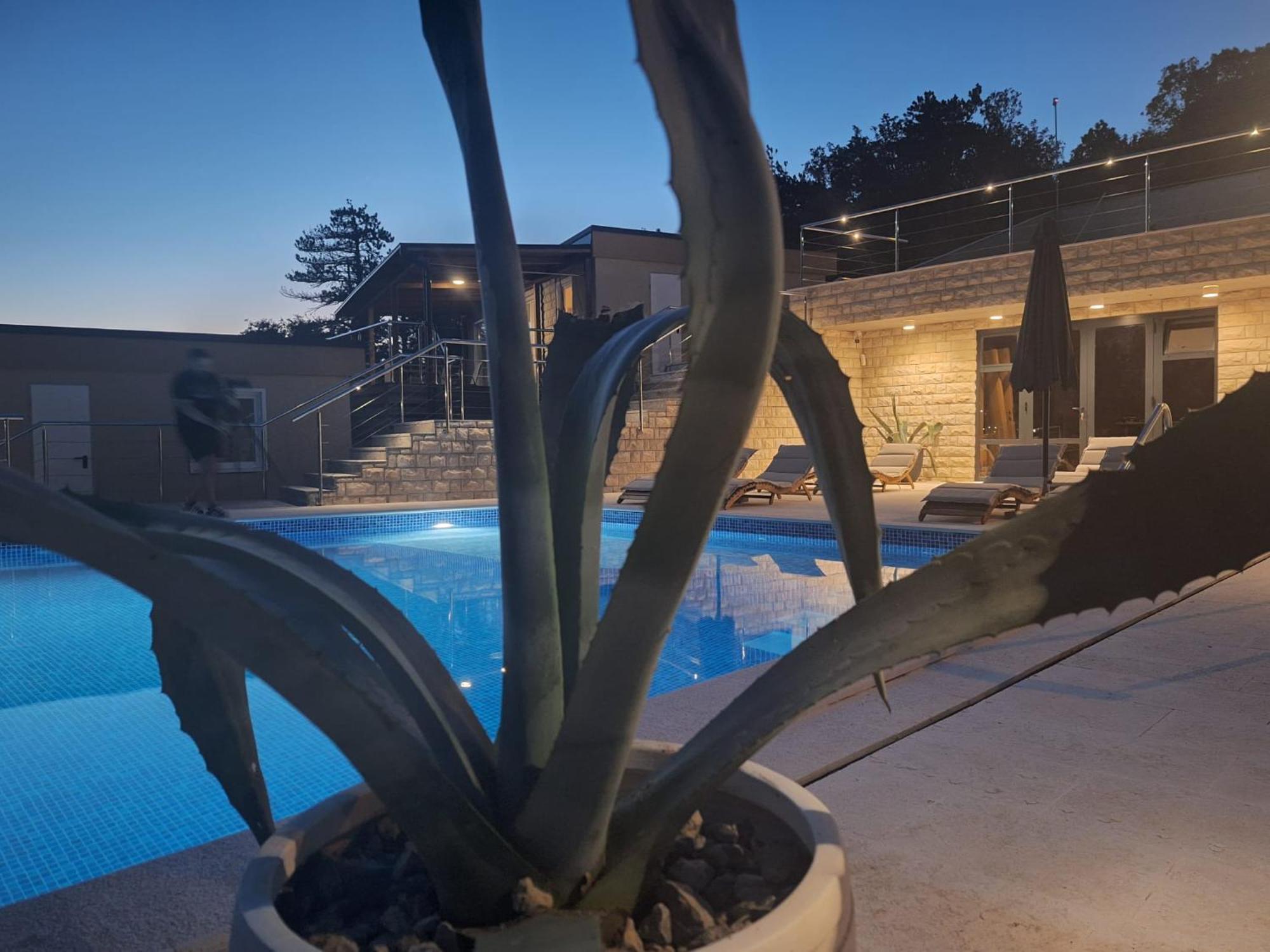 Boora Glamp Experience & Heated Infinity Pool Senj (Lika-Senj) Exterior foto
