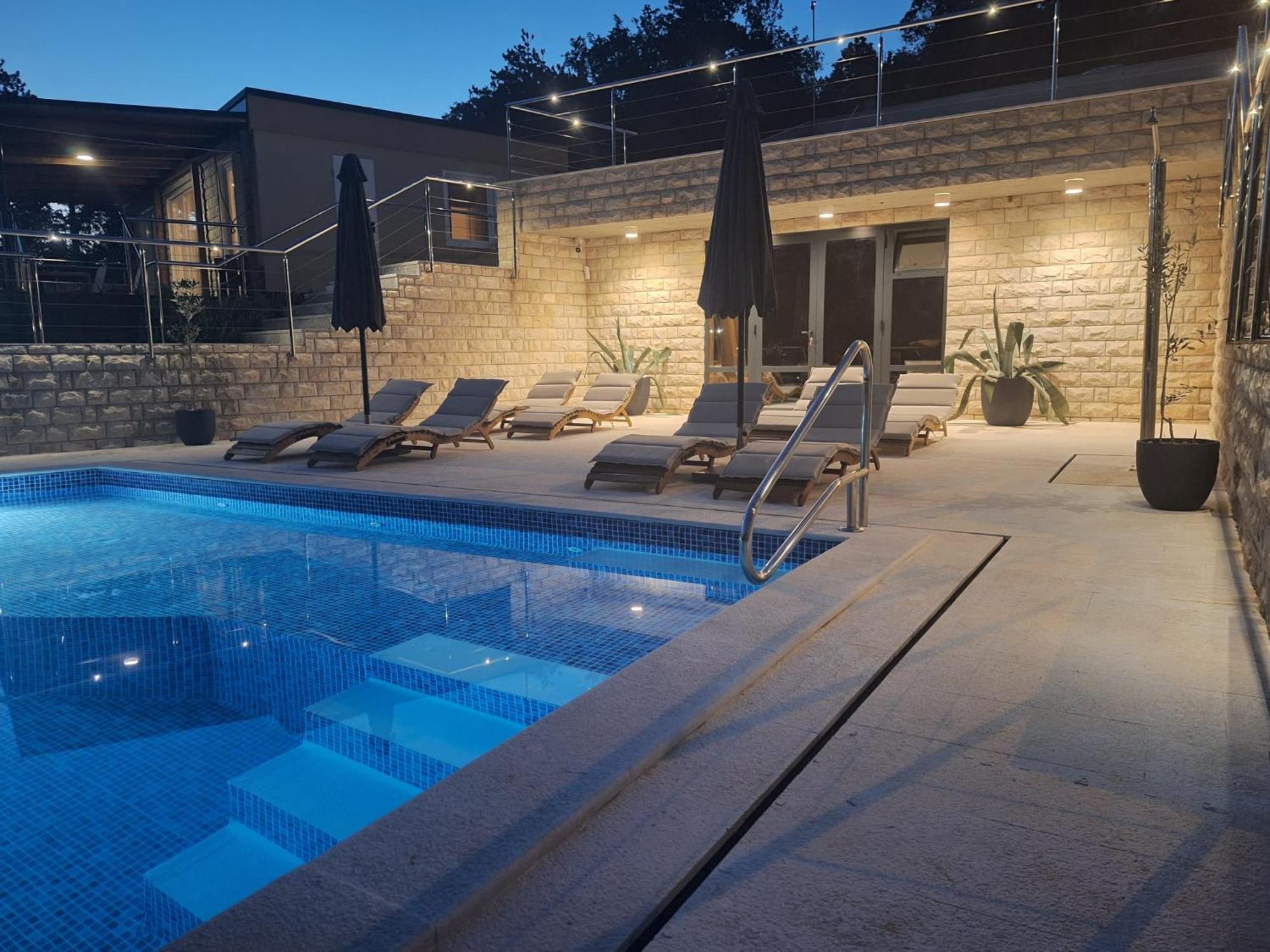 Boora Glamp Experience & Heated Infinity Pool Senj (Lika-Senj) Exterior foto